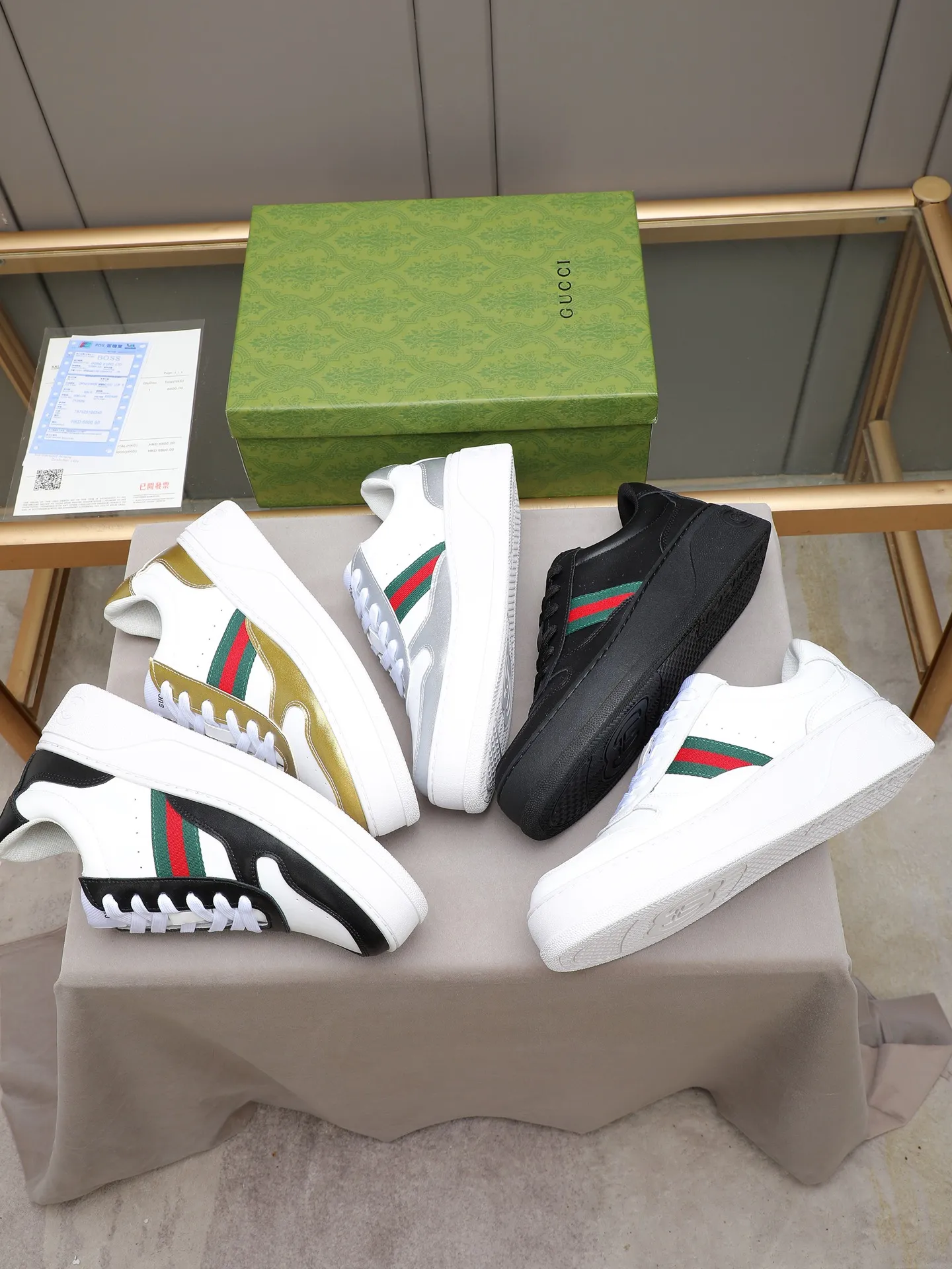 PP420 new men's shoes GUCCI fashion trend, made of first-layer calfskin➕breathable mesh lining! The foot feels super comfortable and the workmanship is impeccable. The original ultra-light outsole, size: 38-44 (45 customized), 5 colors to choose from!